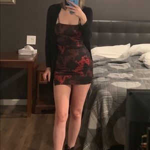 Size medium dragon dress 🤩